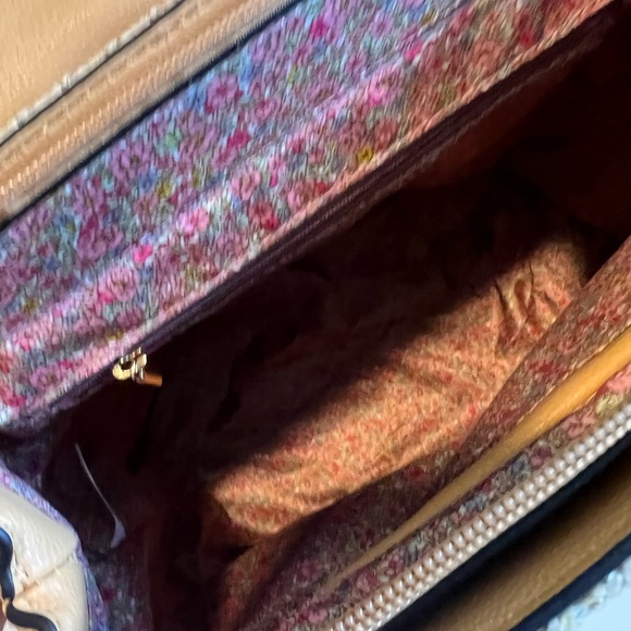 Vegan leather bags - Picture 8 of 9